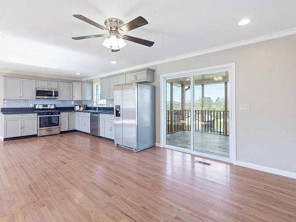 3rd image of 2509 Sharron Dr