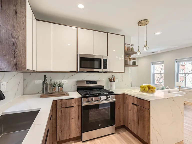 5014 N Rockwell St #1 — Photo 7