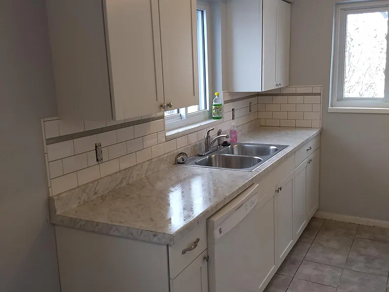 1608 Windemere Dr — Photo 2
