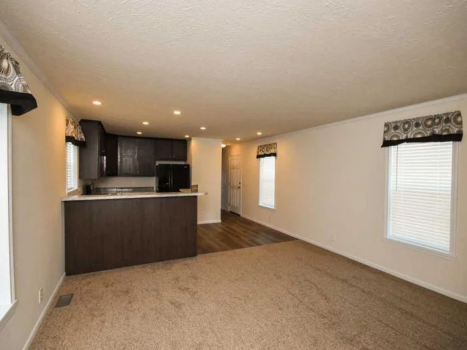 2nd image of 4 Shiloh Ct
