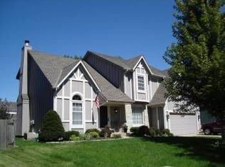 8023 Bell Rd, Lenexa, KS 66219