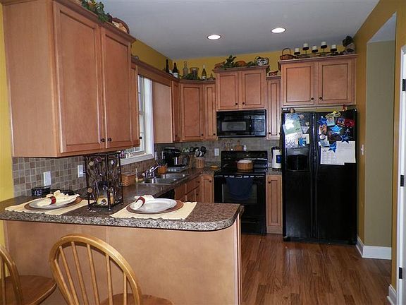4th image of 304 Lebeau Dr