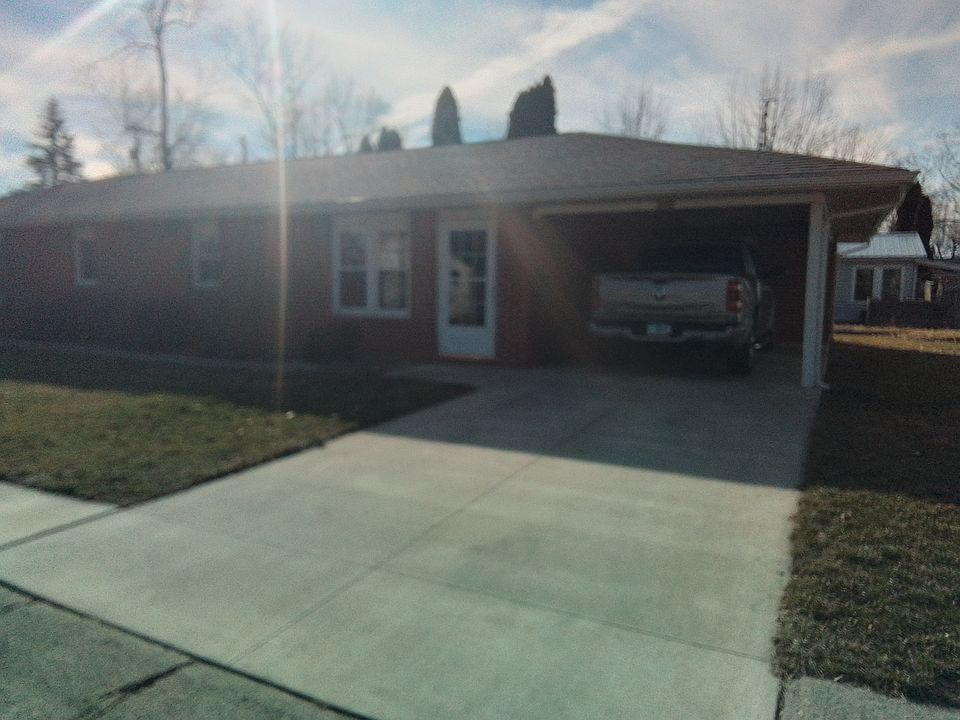 1st image of 538 Center Ave