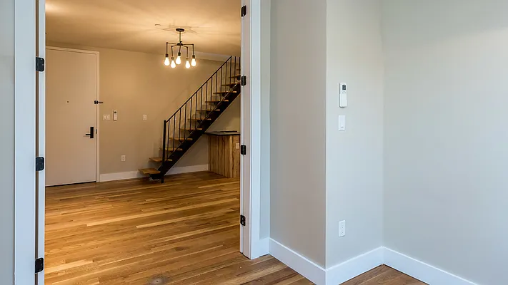 Rented by Nooklyn NYC LLC | media 18