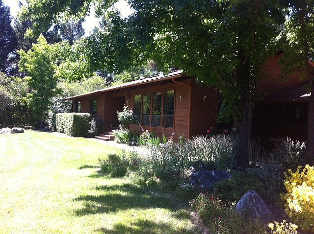 1st image of 1120 Road M