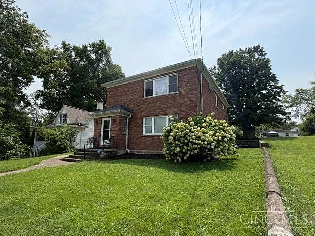 2 bed, 900 sqft, $1,275 — Photo 2