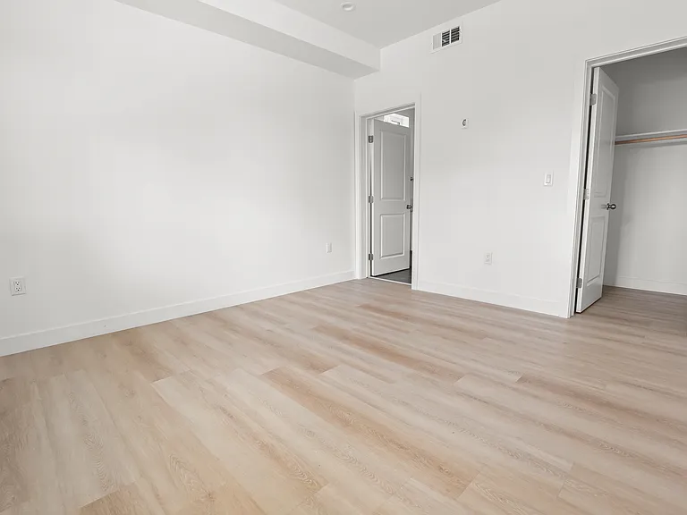 1265 Browning Blvd #1/4 — Photo 3