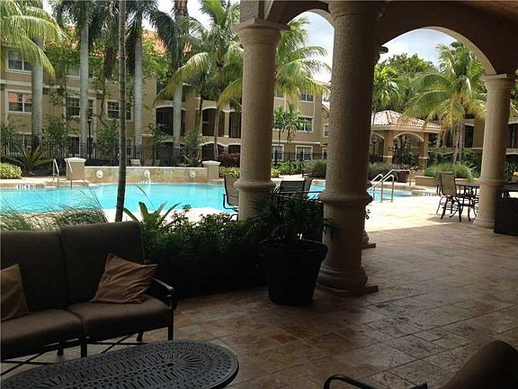 2nd image of 160 SW 117th Ter APT 101