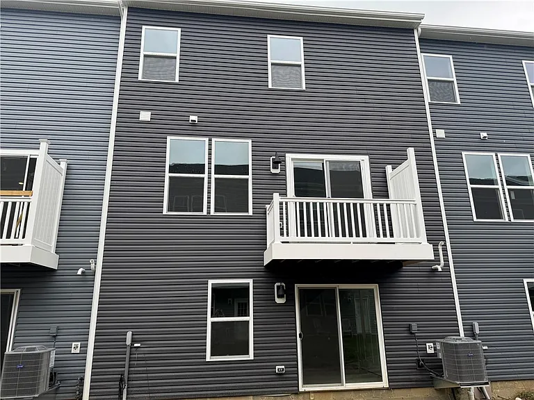 315 Alliance Dr — Photo 2