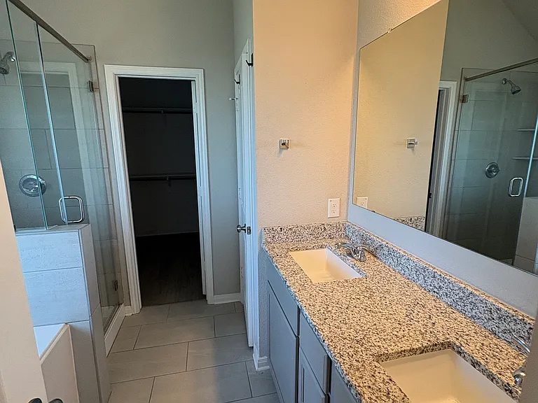11600 Solar St — Photo 11