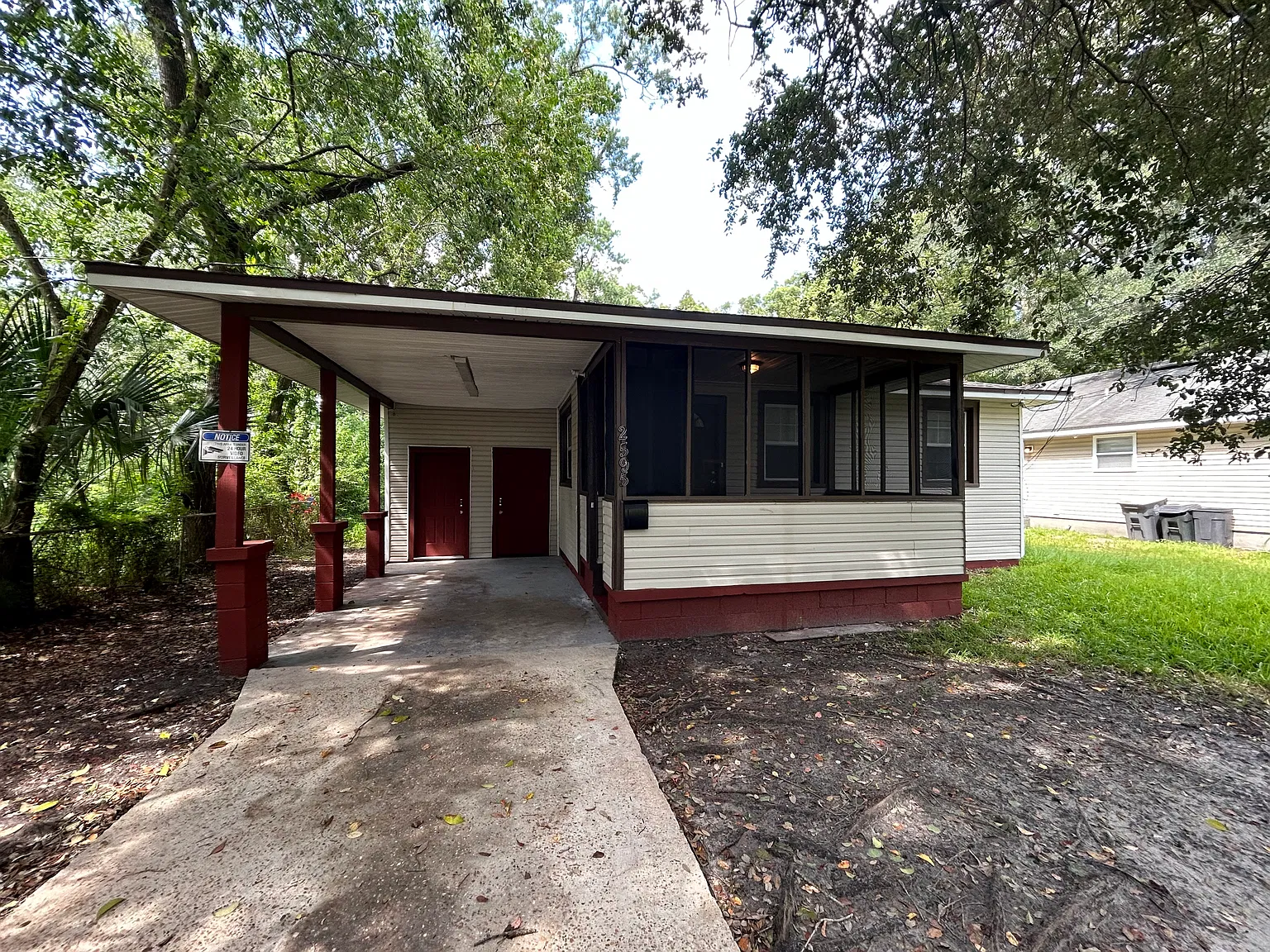 4 bed, 1400 sqft, $1,650 — Photo 1