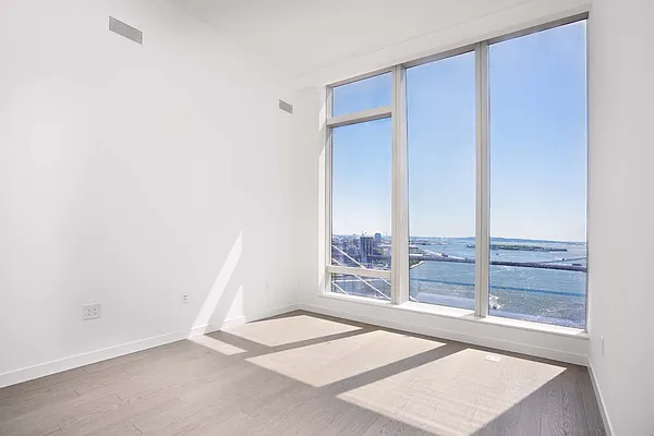 Rented by Nest Seekers International | media 19