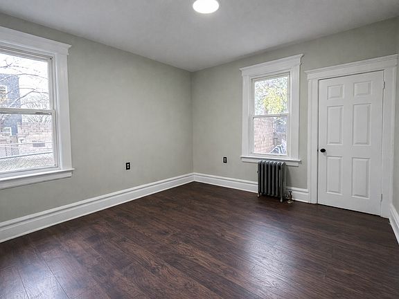 5th image of 870 S 18th St Floor 1