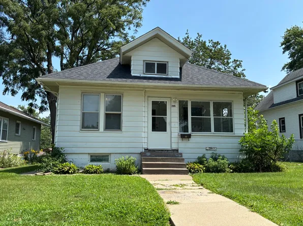 2915 Fair Ave, Davenport, IA 52803