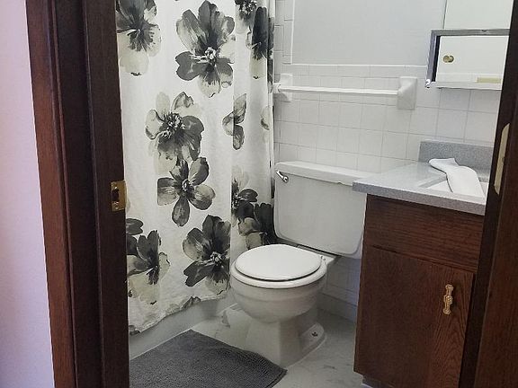 4th image of 1873 Wilson Ave #311