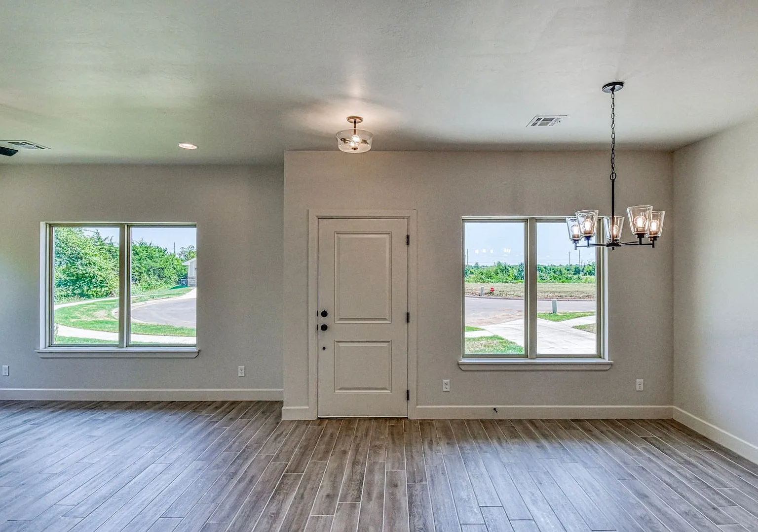 Brand New Construction Home! — Photo 4
