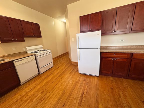 5th image of 5402-5406 S Woodlawn Ave #1165-1