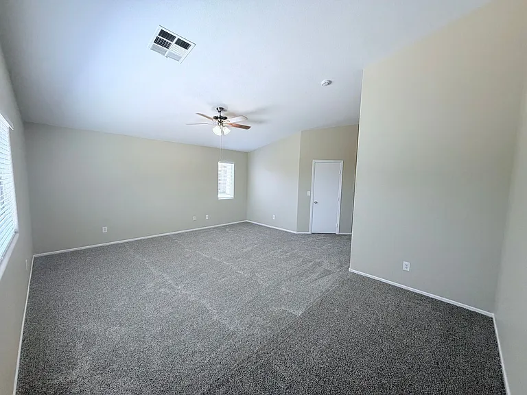 2817 King Michael Ave — Photo 7