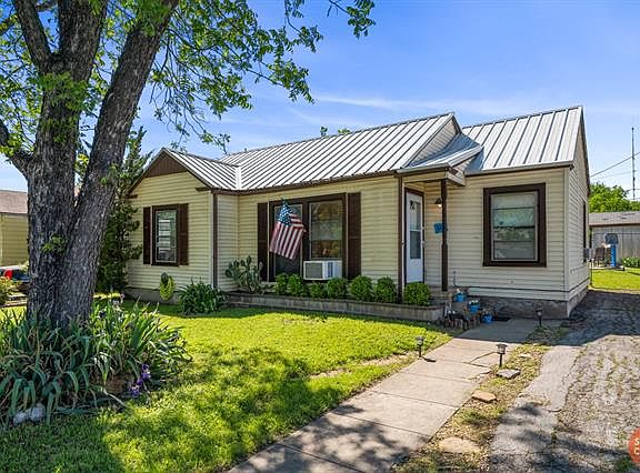 2nd image of 1009 San Benito Dr