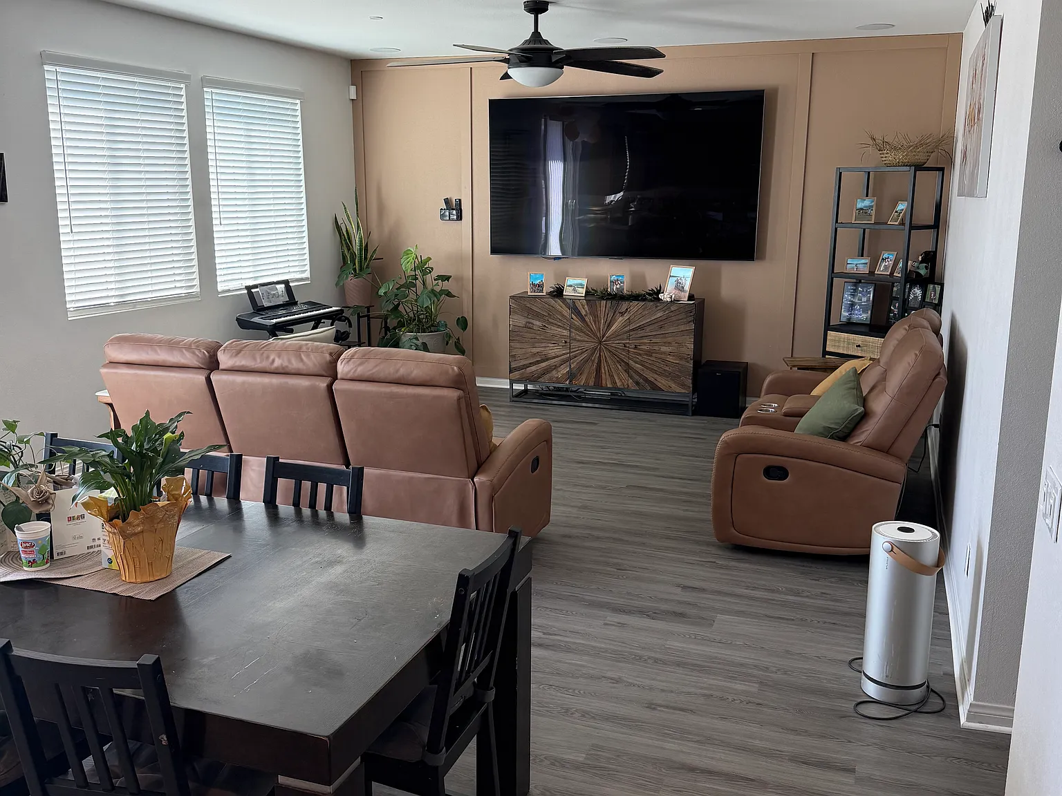 4 bed, 2362 sqft, $3,700 — Photo 2