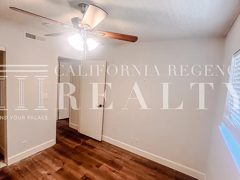 7047 Greenback Ln #A — Photo 14