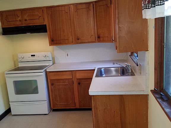 5th image of 180 Easton Ave #2