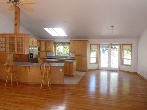 4th image of 7811 44th St NE