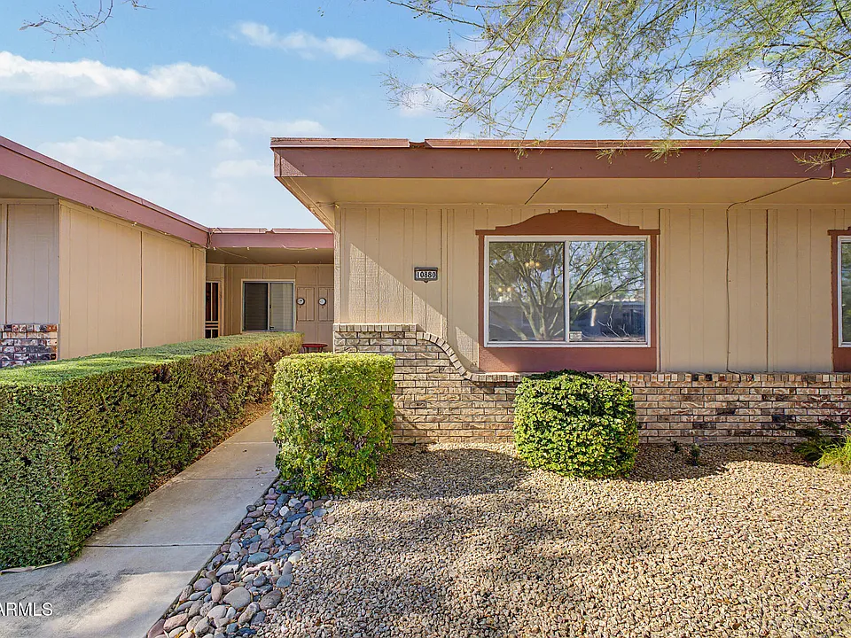 10880 W Emerald Dr