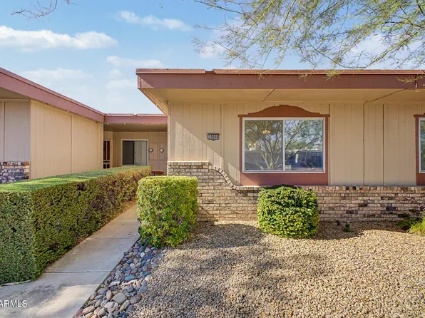 10880 W Emerald Dr, Sun City, AZ 85351
