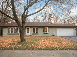 701 E 134th St, Burnsville, MN 55337