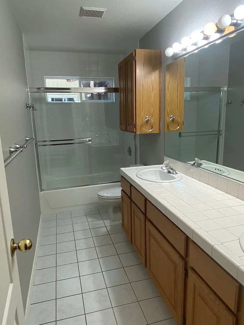 5825 Simons Dr photo 1