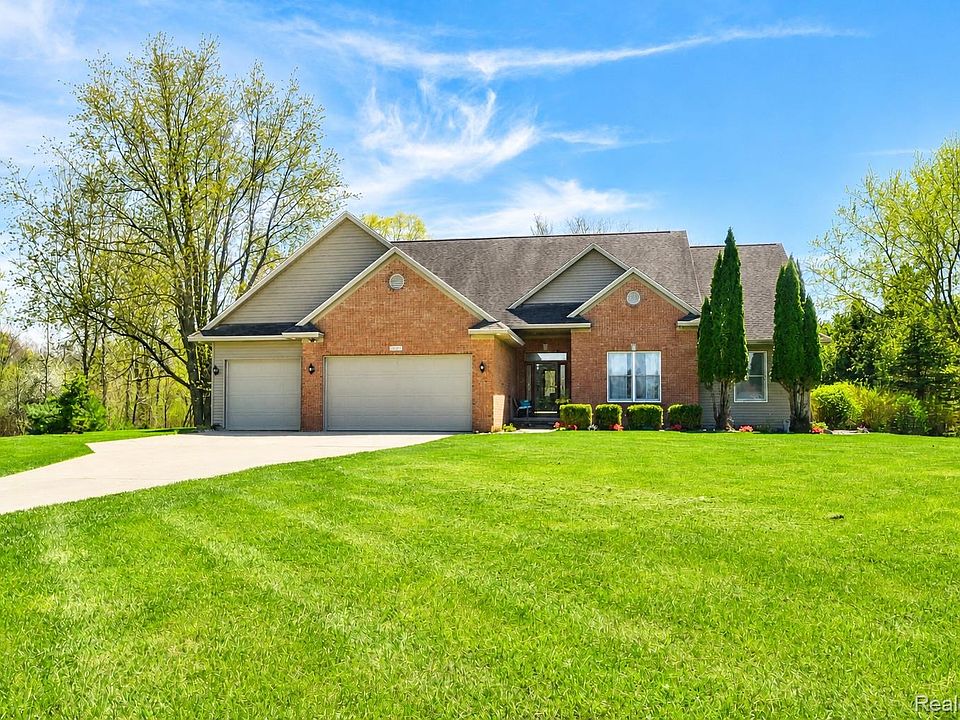 1st image of 12390 Country Creek Dr