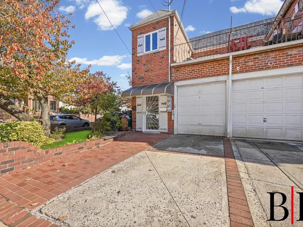 2401 East 63rd Street image 2 of 16