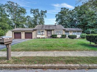 18 Starling Pl, Toms River, NJ