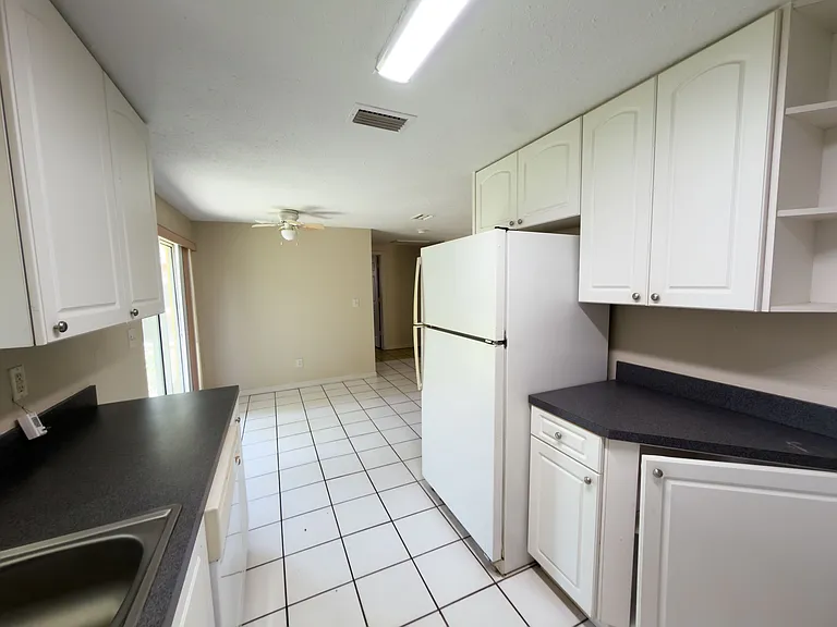 519 Lafayette St — Photo 13