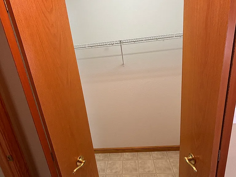 E Greenwood Dr — Photo 10