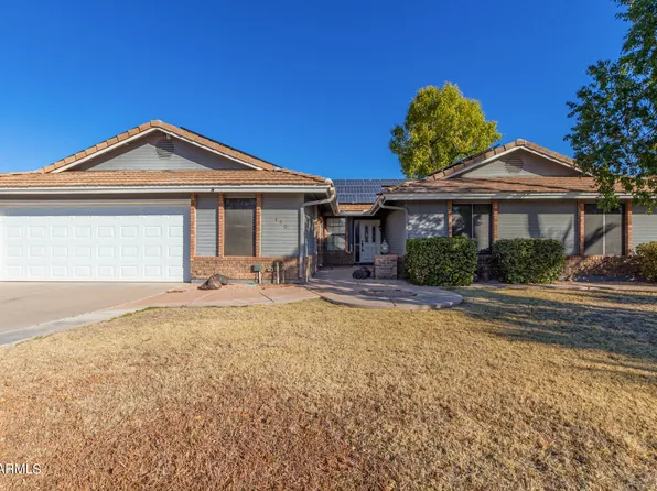 450 E MEADOWS Lane, Gilbert, AZ 85234