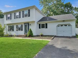 221 Liberty Bell Rd, Toms River, NJ 08755