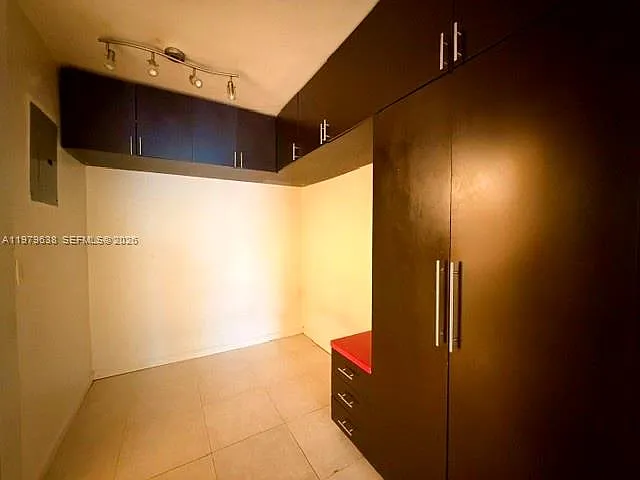 2445 Lake Pancoast Dr #7 — Photo 21