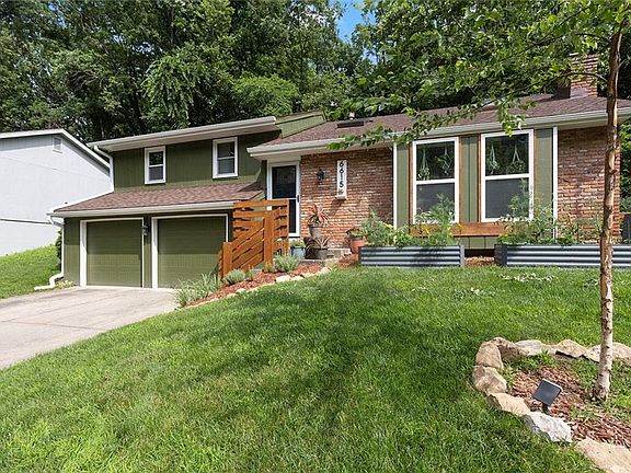2nd image of 6615 NW Caney Creek Dr