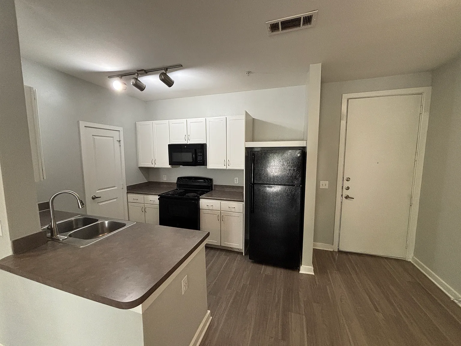 W Bebee Rd, Kyle — Photo 3