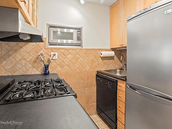 4th image of 2681 Broadway #5Q