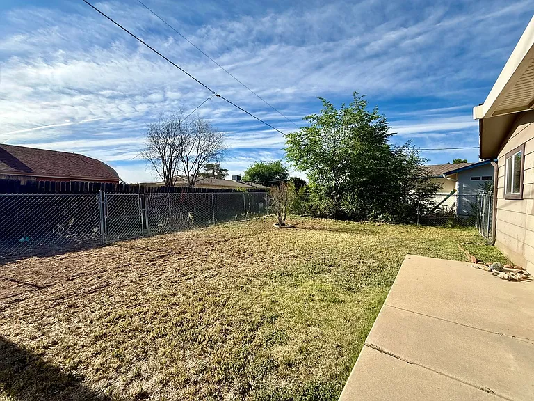 8411 E Sommer Dr — Photo 17