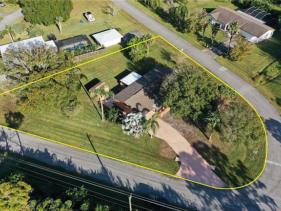 3rd image of 1198 Blossom Dr