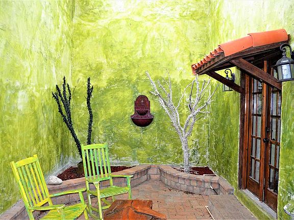4th image of 2126 Lakeshore Dr
