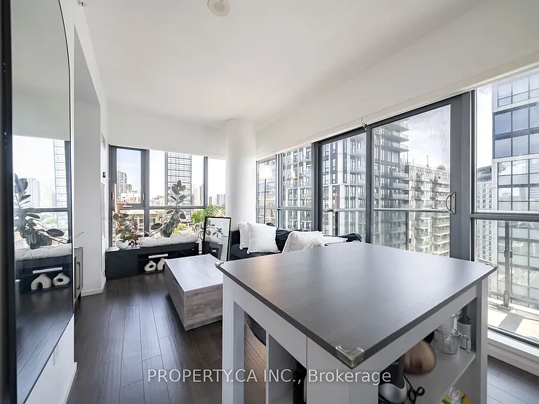 159 Dundas St E #1506 — Photo 9