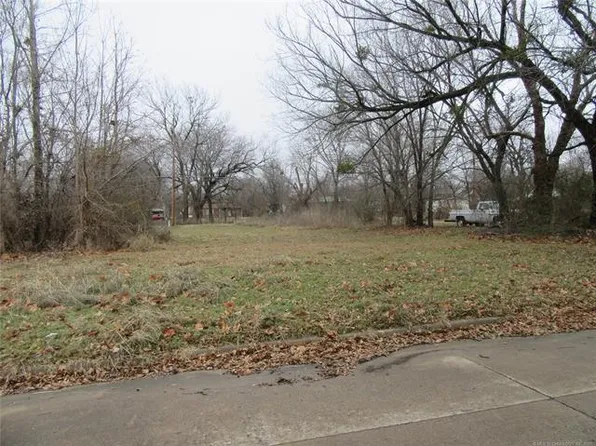 422 W Cherokee Ave, McAlester, OK 74501