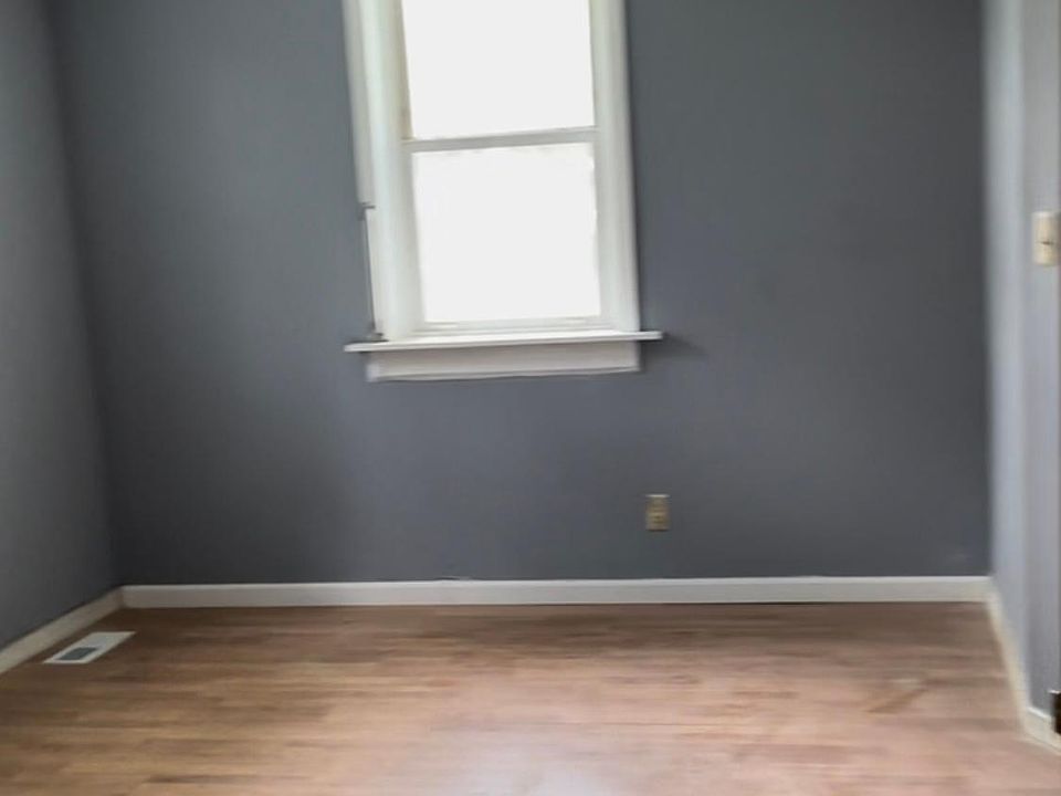 2nd image of 640 Furnace St