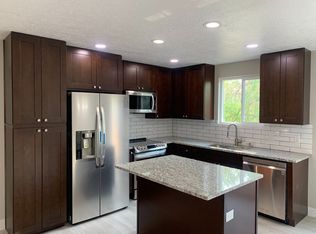 5776 W Woodsborough Cir, Salt Lake City, UT 84118