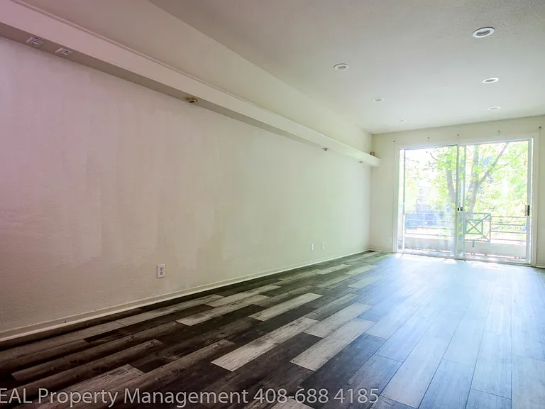 460 Navaro Way #112 — Photo 2